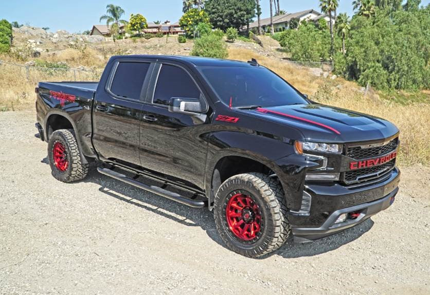 3" Round Black Steps 2019-2025 Chevy Silverado/GMC Sierra Crew Cab 3" Round Black Steps 202280 - 202280