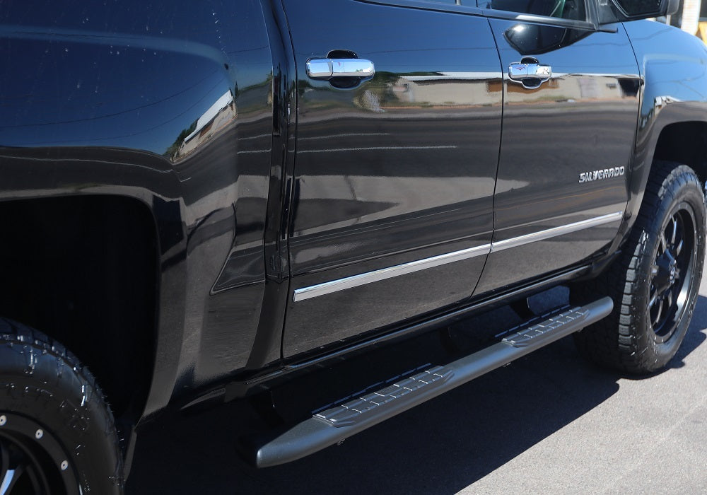 4" Black Steps: 07-18 Chevy Silverado / GMC Sierra LD/HD Crew Cab