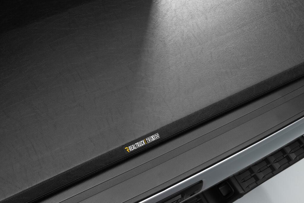 22-25 TUNDRA 5.7 TRUXPORT W/O DECK RAIL SYSTEM BLACK SOFT ROLL UP 263901 - 263901