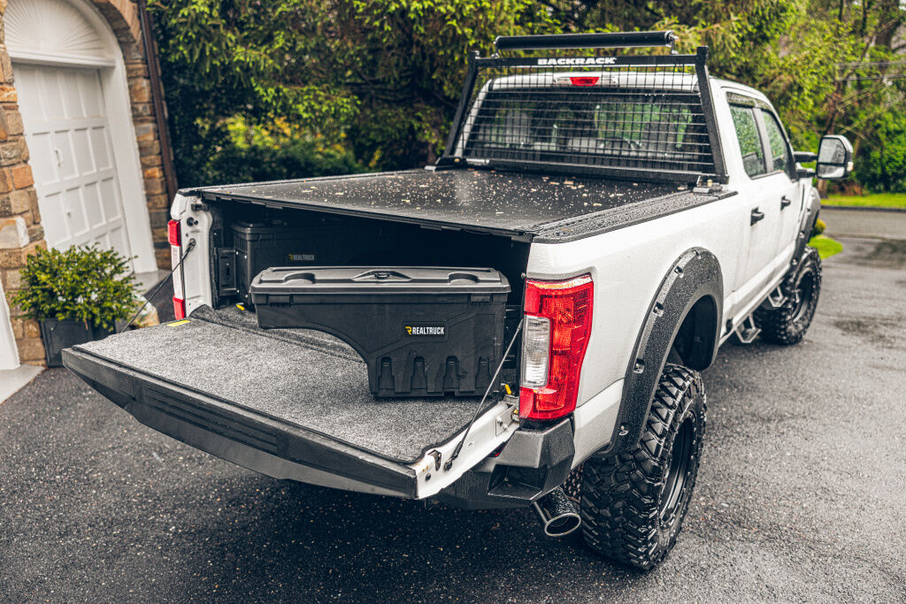 UNDERCOVER SWINGCASE 17-26 F250/F350 (PASSENGER SIDE) - image 4